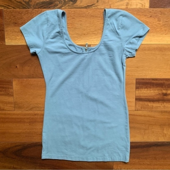 Guess Zip Up Top - Picture 3 of 3